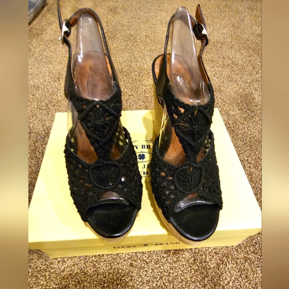 Lucky Brand Heels Womens 8 Rilo Macrame Crochet Platform Sandals BK Fabric.